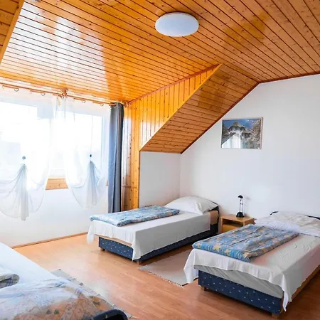 Kis Teniszhaz Apartament Ordacsehi