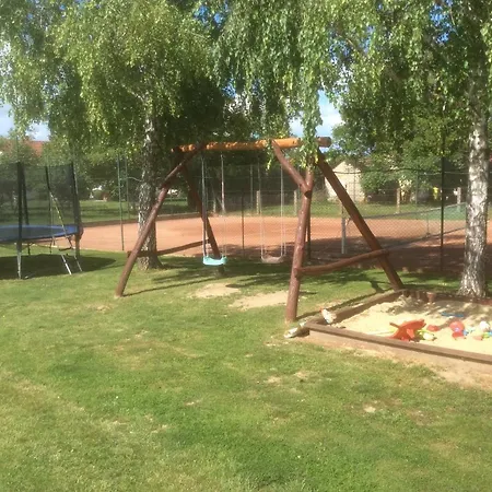 شقة Kis Teniszhaz