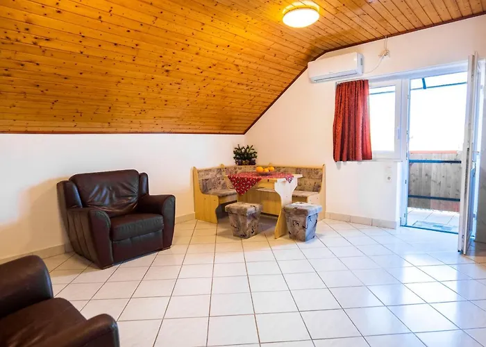 Kis Teniszház Appartamento